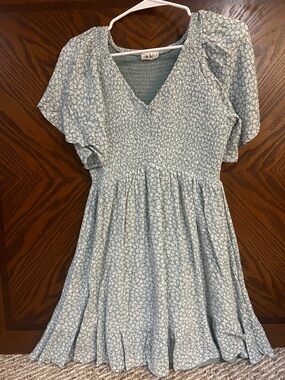 Pinkblush Maternity "In Love" smocked floral maternity dress - Size Medium